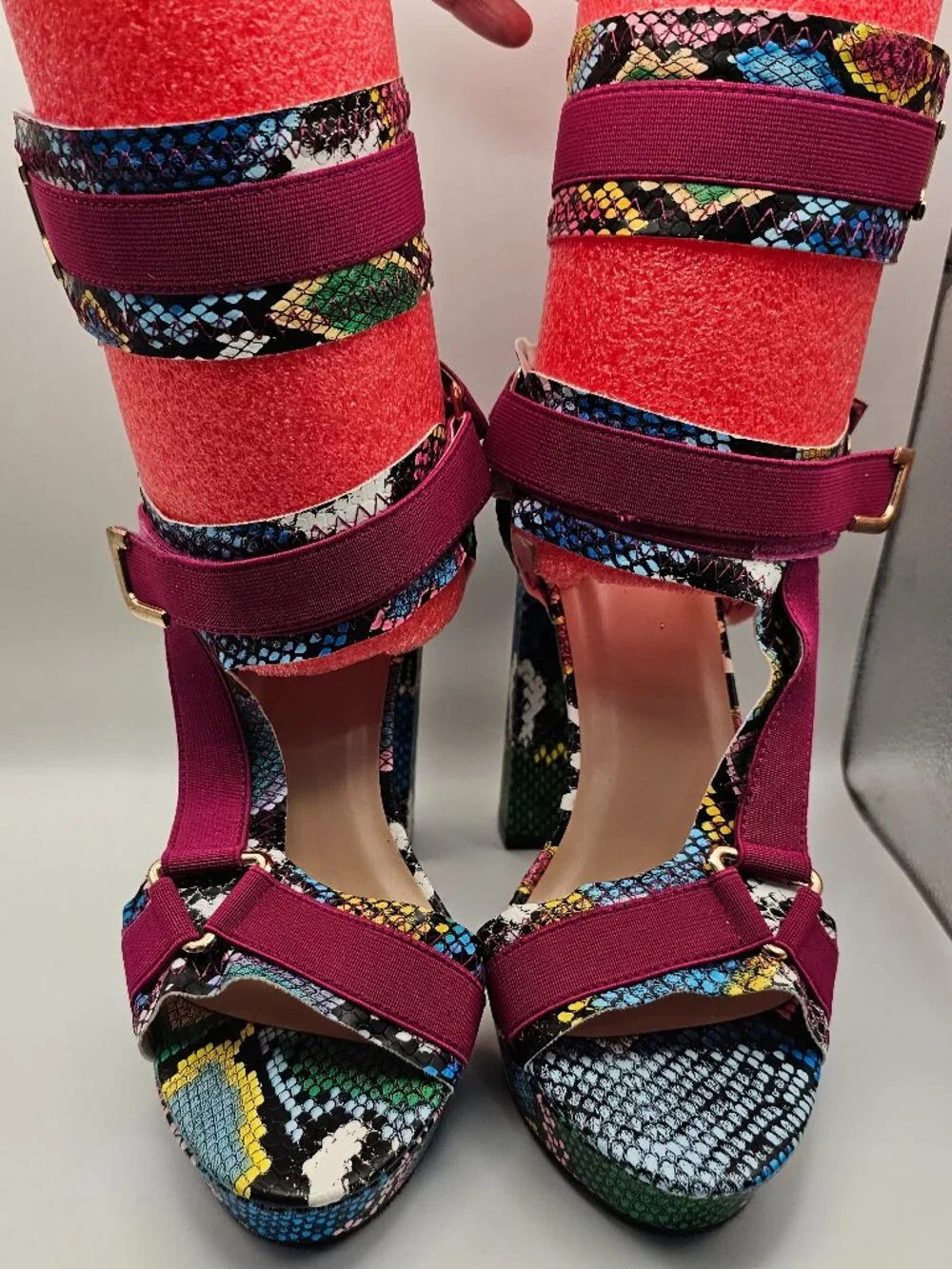 Hot Tomato “Cardee” Multi‑Color Snakeskin Platform Block Heel Sandals – Size 9W - Picture 4 of 9